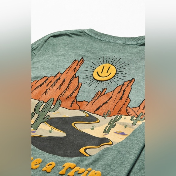 PacSun take a trip around the world long sleeve T-shirt - Picture 3 of 3